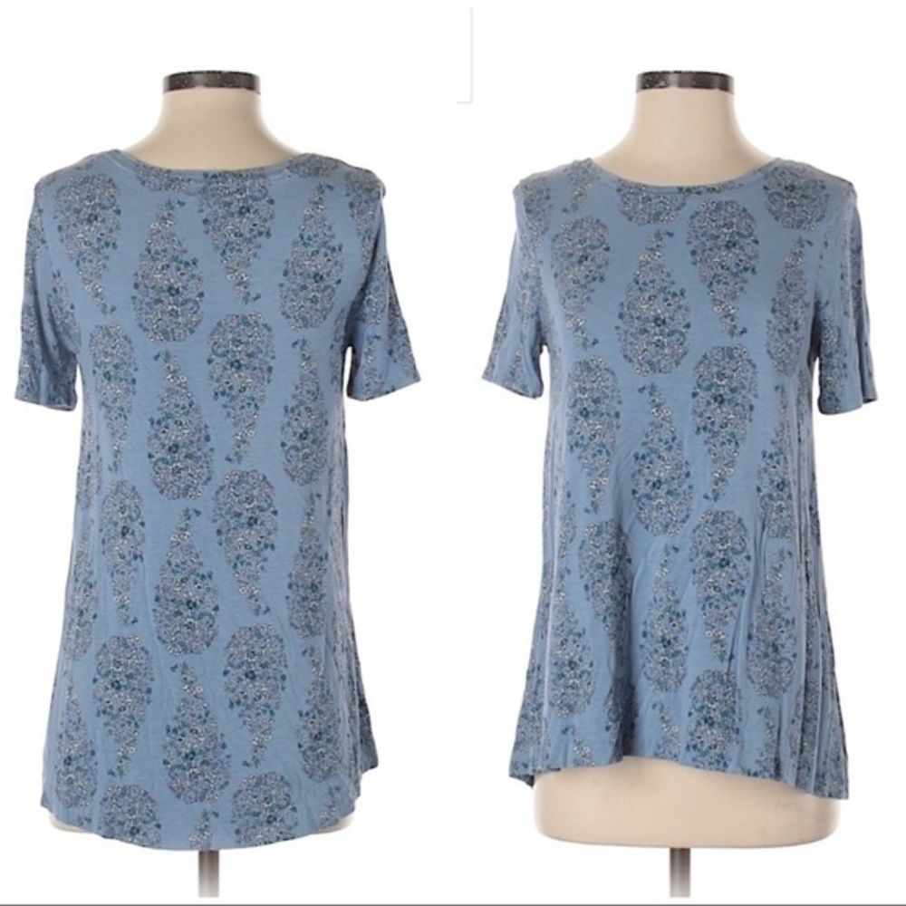 Old Navy Hi Lo Short Sleeve Blue Paisley Crew Neck